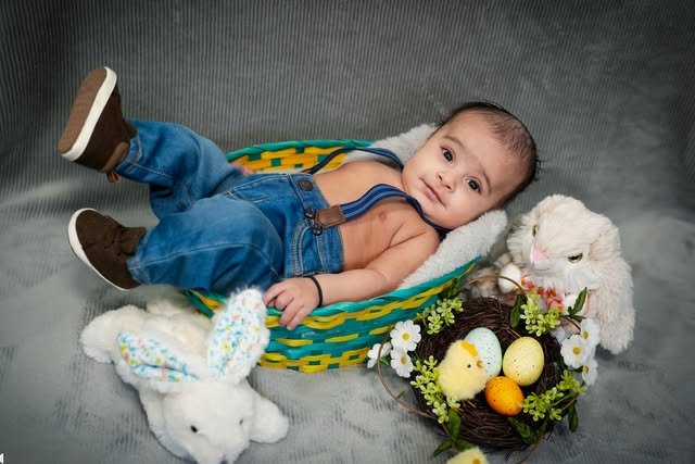 Baby Easter family photoshoot in Kelowna by Scene Stealers Creations