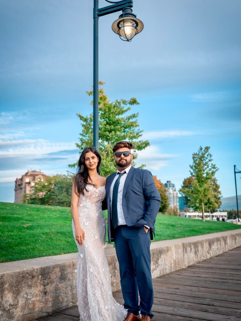 Couple love-story photoshoot on Kelowna boardwalk